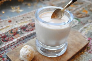 spiced-chai-concentrate-served-with-cookie-e1323276160503