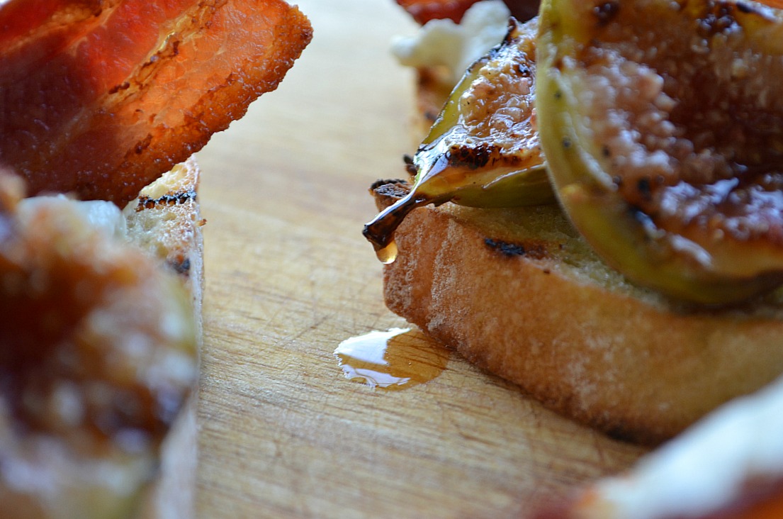 Fig Crostini with Bacon and Ricotta Fig Crostini with Bacon and Ricotta