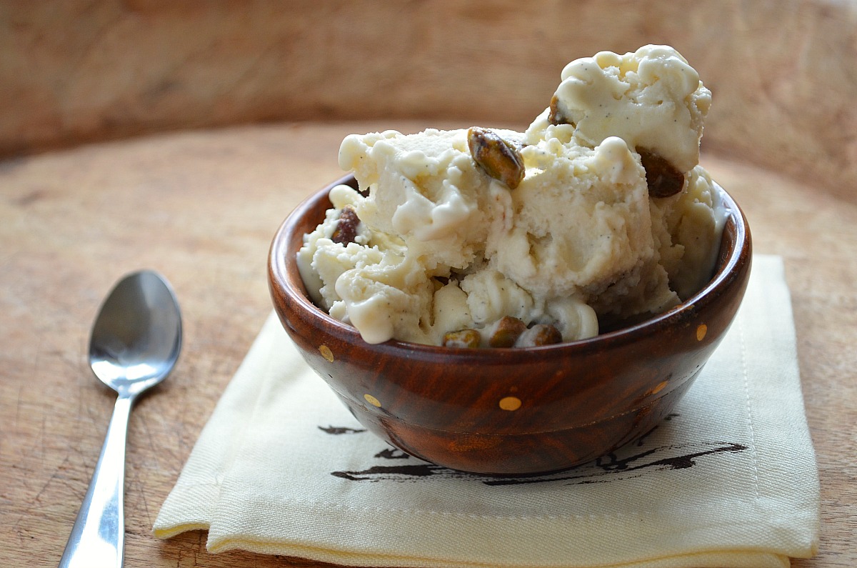 Banana Ice Cream with Roasted, Salted Pistachios Banana Ice Cream with Roasted, Salted Pistachios