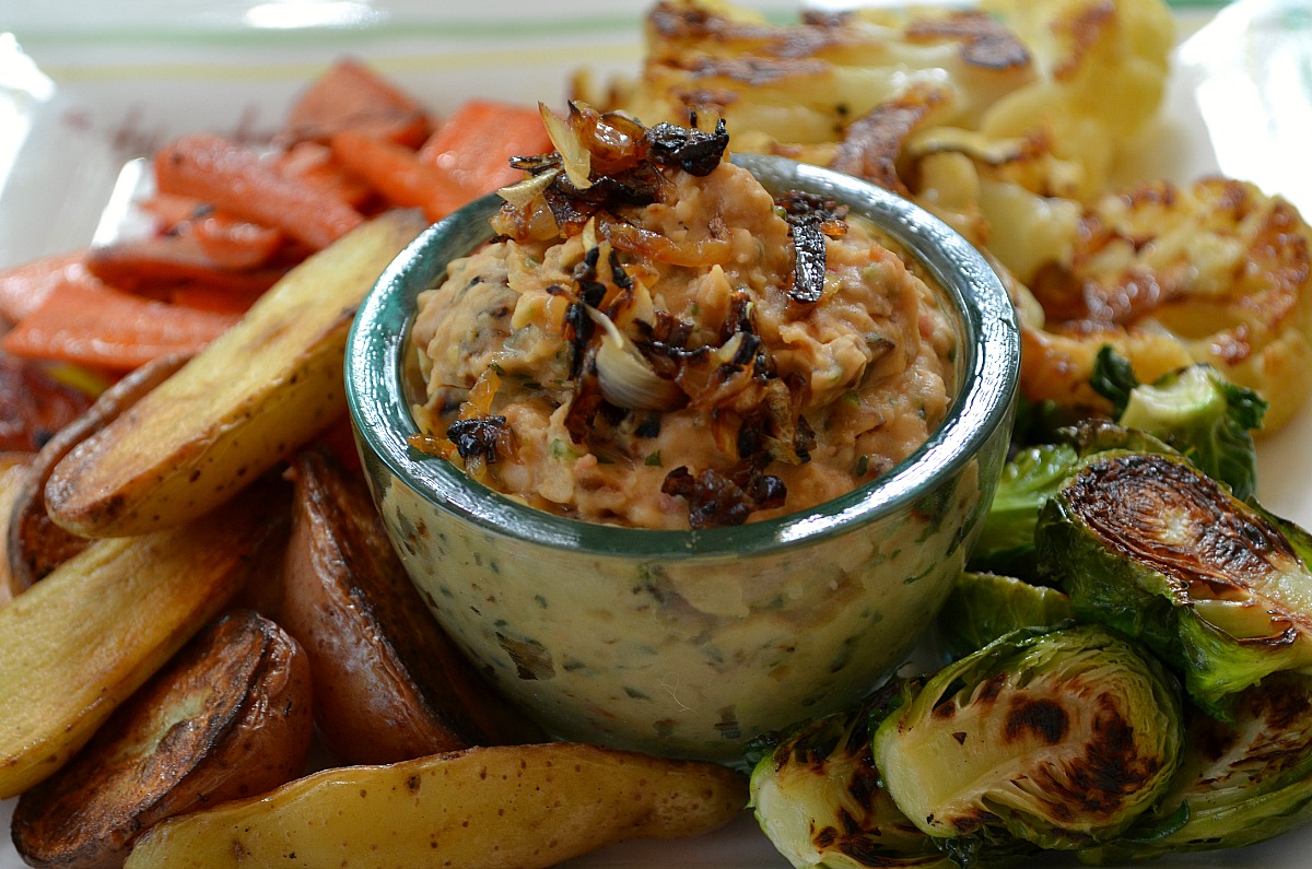 White Bean Dip with Caramelized Onions White Bean Dip with Caramelized Onions
