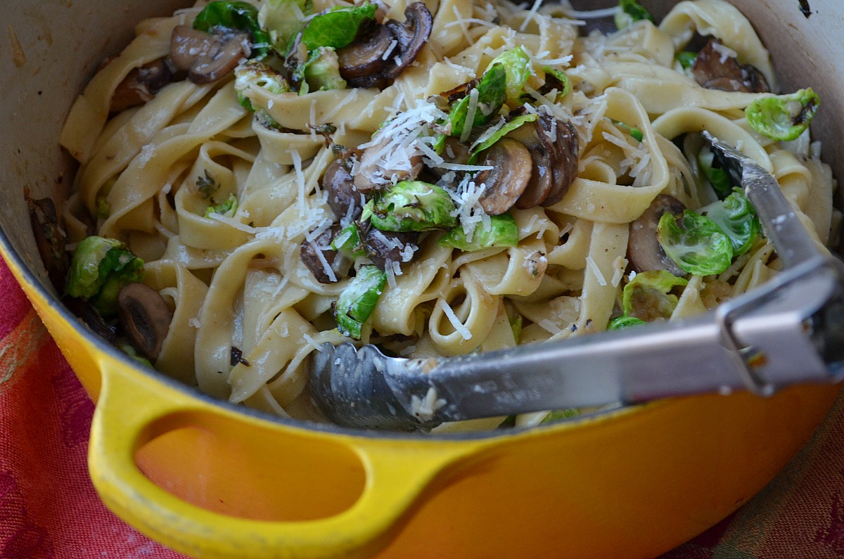 Fettuccine with Mushrooms and Brussels Sprouts Fettuccine with Mushrooms and Brussels Sprouts